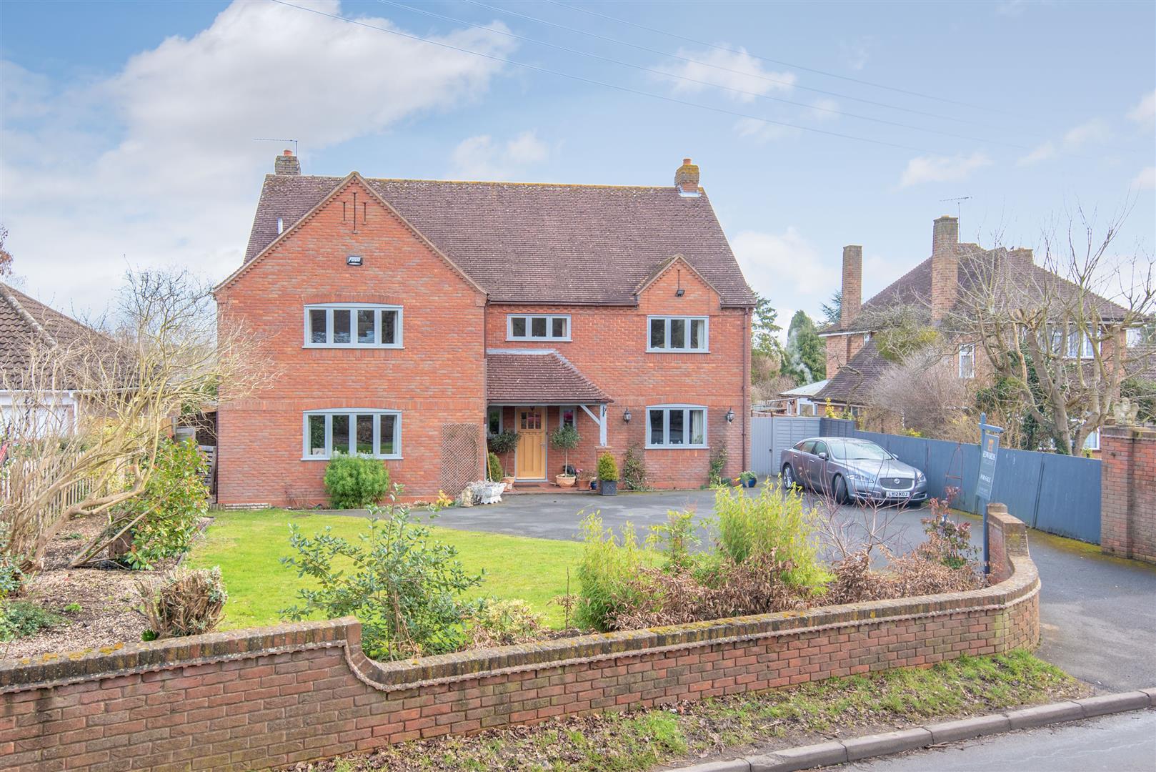 Property for Sale in StratforduponAvon Edwards Estate Agents